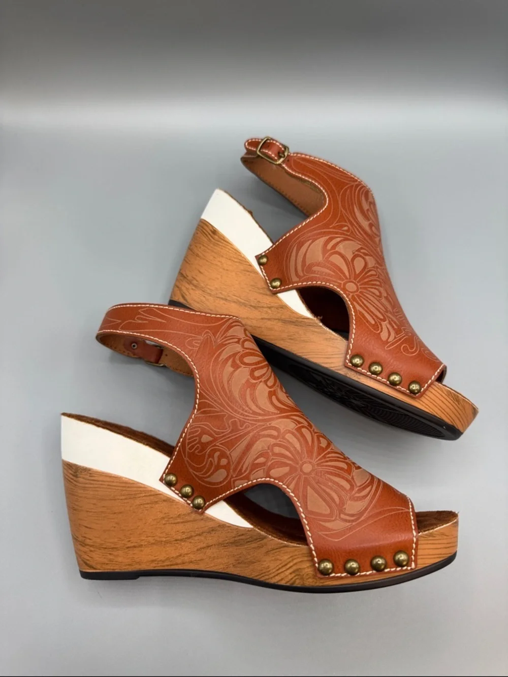 Jolimall Women’s Rust Floral Wedge Sandals, size 8 NEW